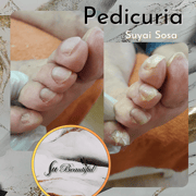 Pedicuría (esmalte común sin cargo)